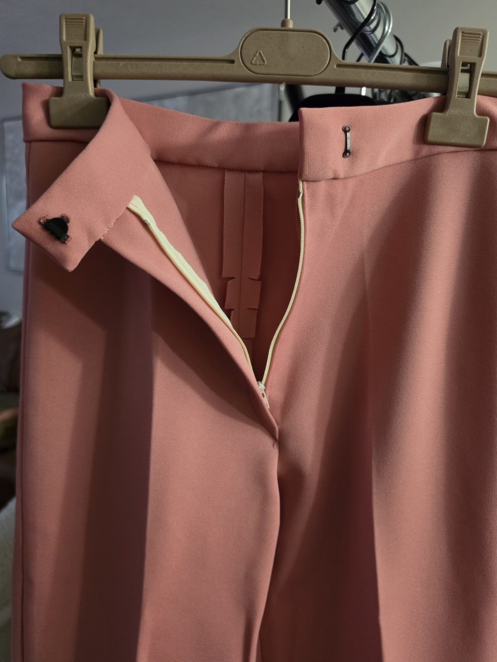 Smooth Pink Tailored Trousers XS? - Picture 4 of 5